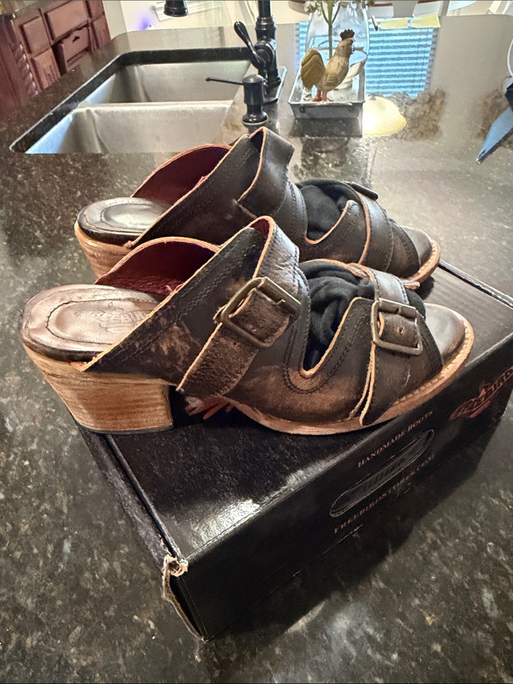 Freebird by Steven Caprice distressed black/brown leather buckle sandals Size 10 - Picture 3 of 9